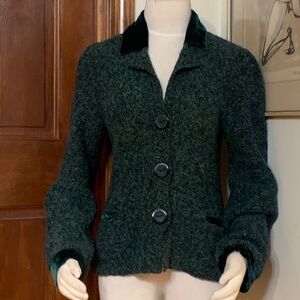 GUINEVERE ANTHROPOLOGIE GREEN BOUCLE PEPLUM SILHOUETTE BLAZER WITH VELVET DETAIL